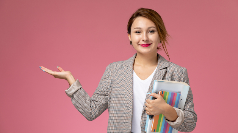 День учителя в России 2025: какого числа отмечают праздник