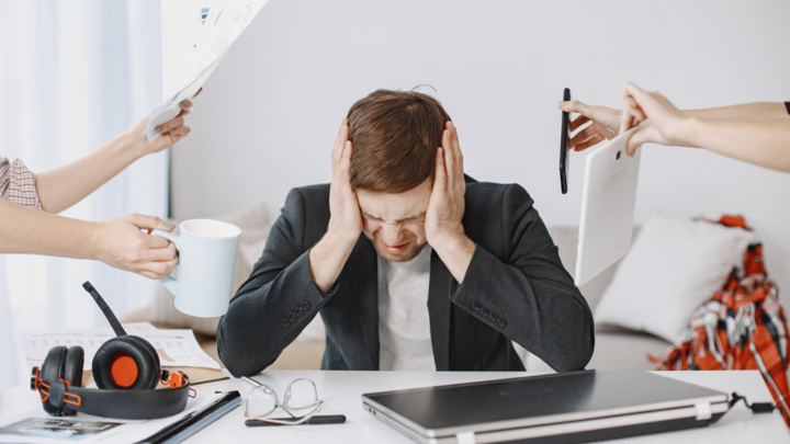 Кризис среднего возраста: причины, признаки у мужчин и женщин, выход