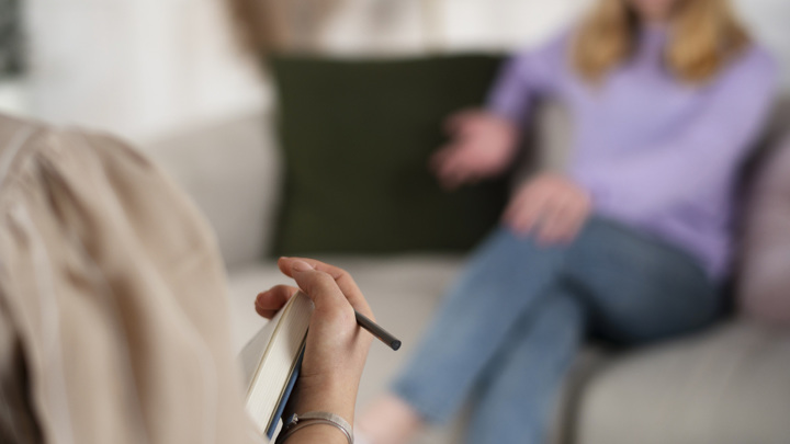 Кризис среднего возраста: причины, признаки у мужчин и женщин, выход