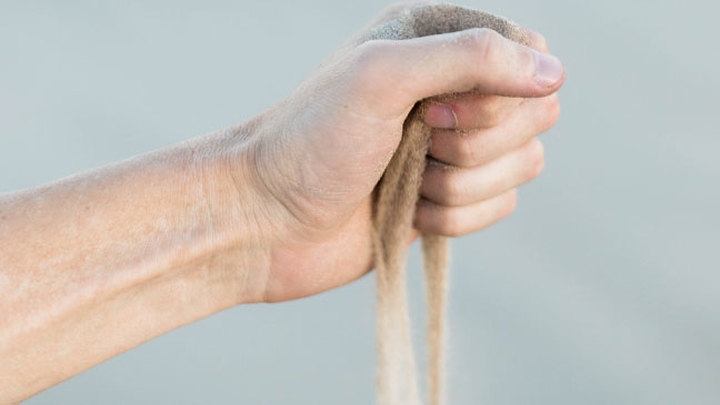 Кризис среднего возраста: причины, признаки у мужчин и женщин, выход