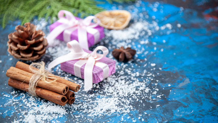 Новый год 2025–2026: как отдыхаем в новогодние праздники, сколько выходных и когда выходим на работу